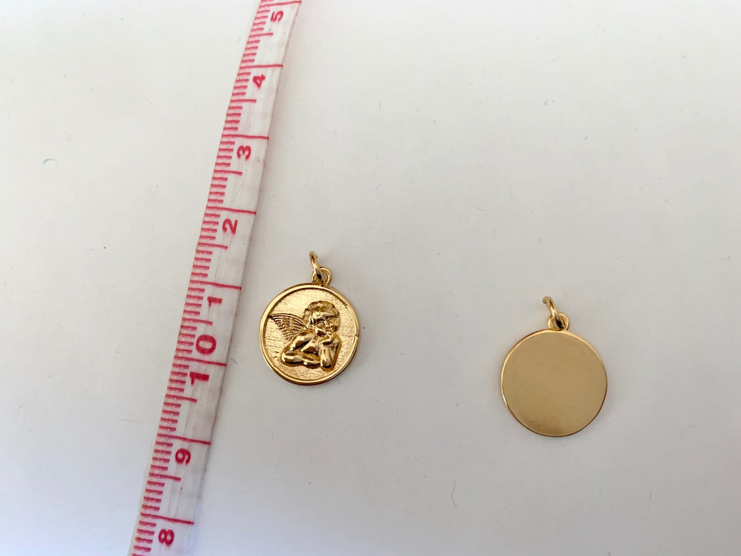 Médaille Ange 15x13mm en plaqué or 24K, pendentif angelot, chérubin doré, doux et rêveur