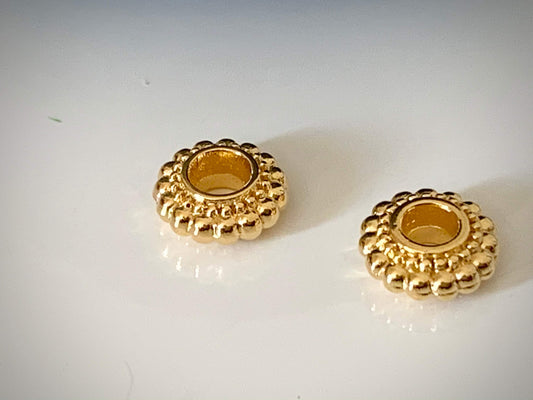 2 Intercalaires rondelles Ethnique 7mm, plaqué or micro rondelle dorée