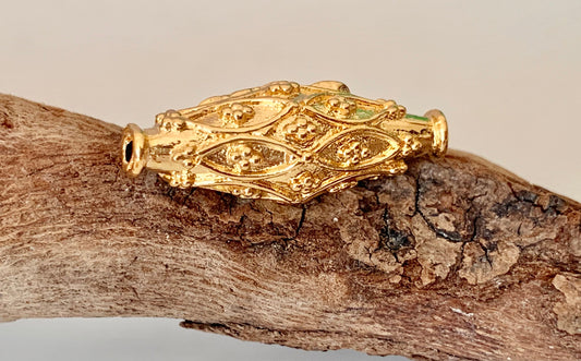 Connecteur Byzantin 23 x 8mm, intercalaire perle tube plaqué or 24 carats