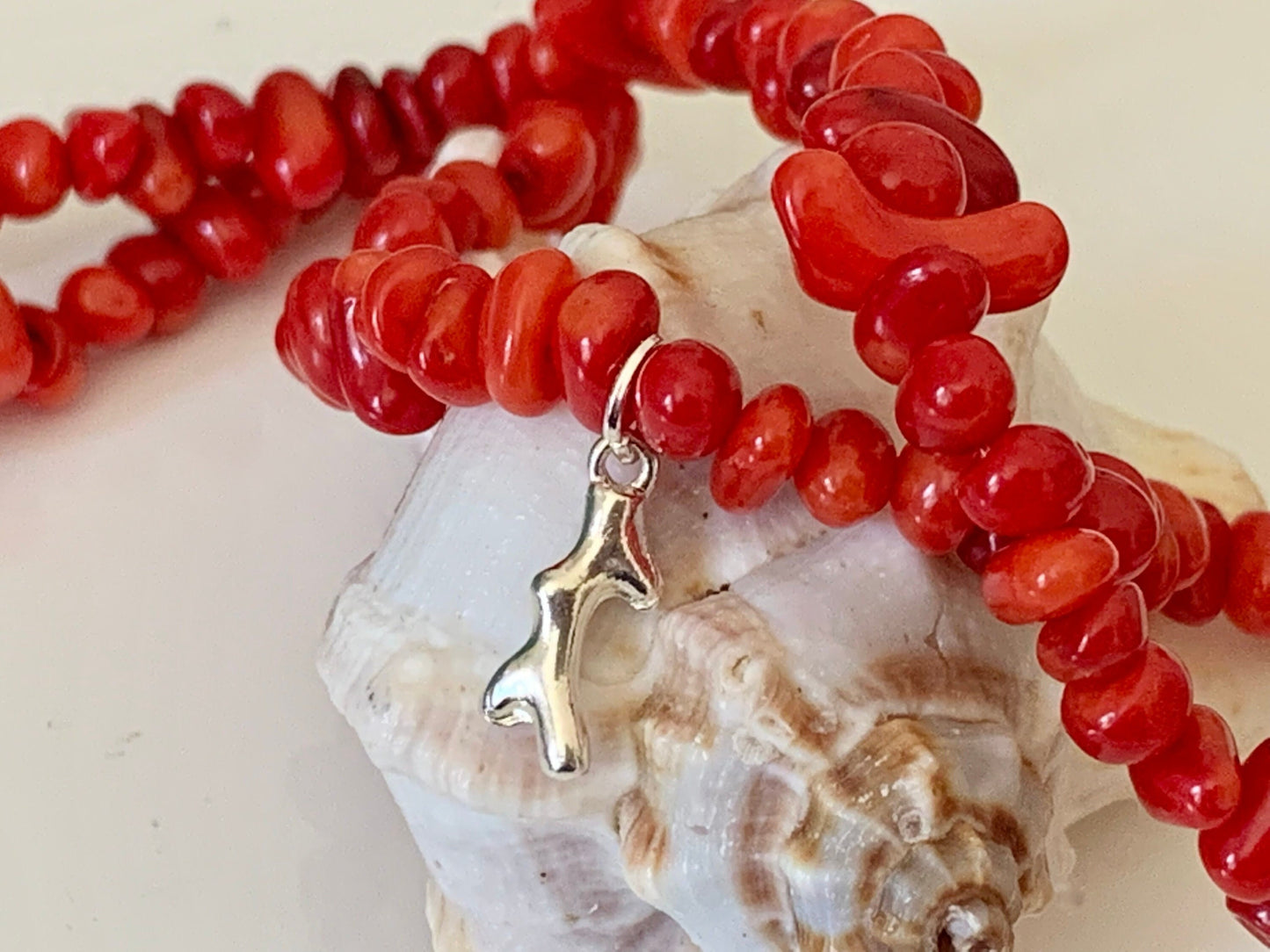 Pampille Branche corail 14mm argenté, Corail plaqué argent 925, base étain forme corail