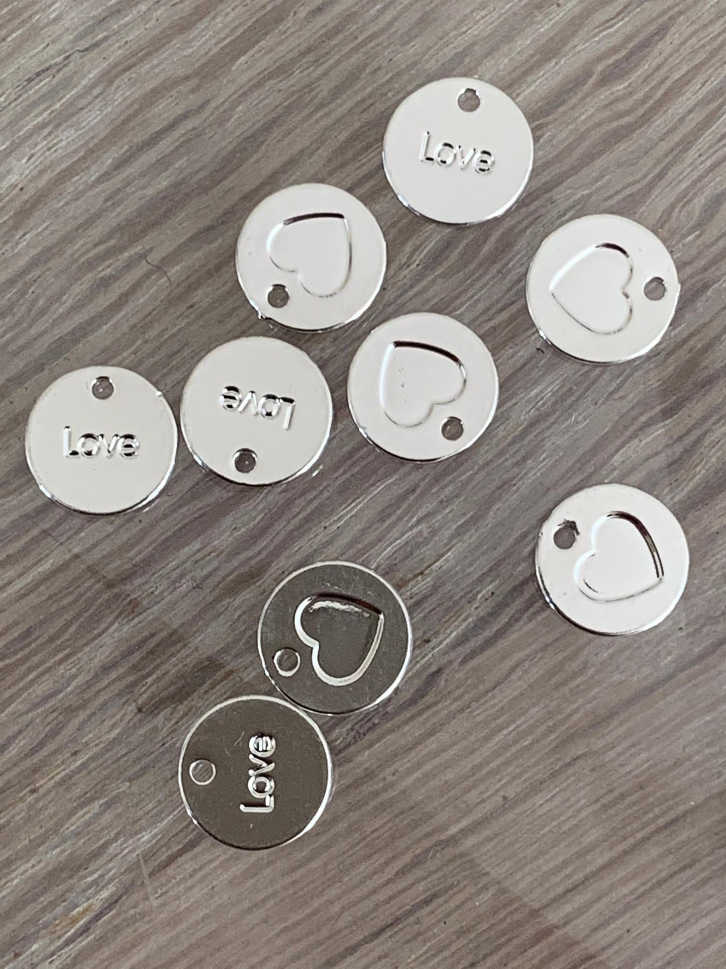 1 Médaillon, breloque 9mm plaqué argent, « Love » plaqué argent 10 microns