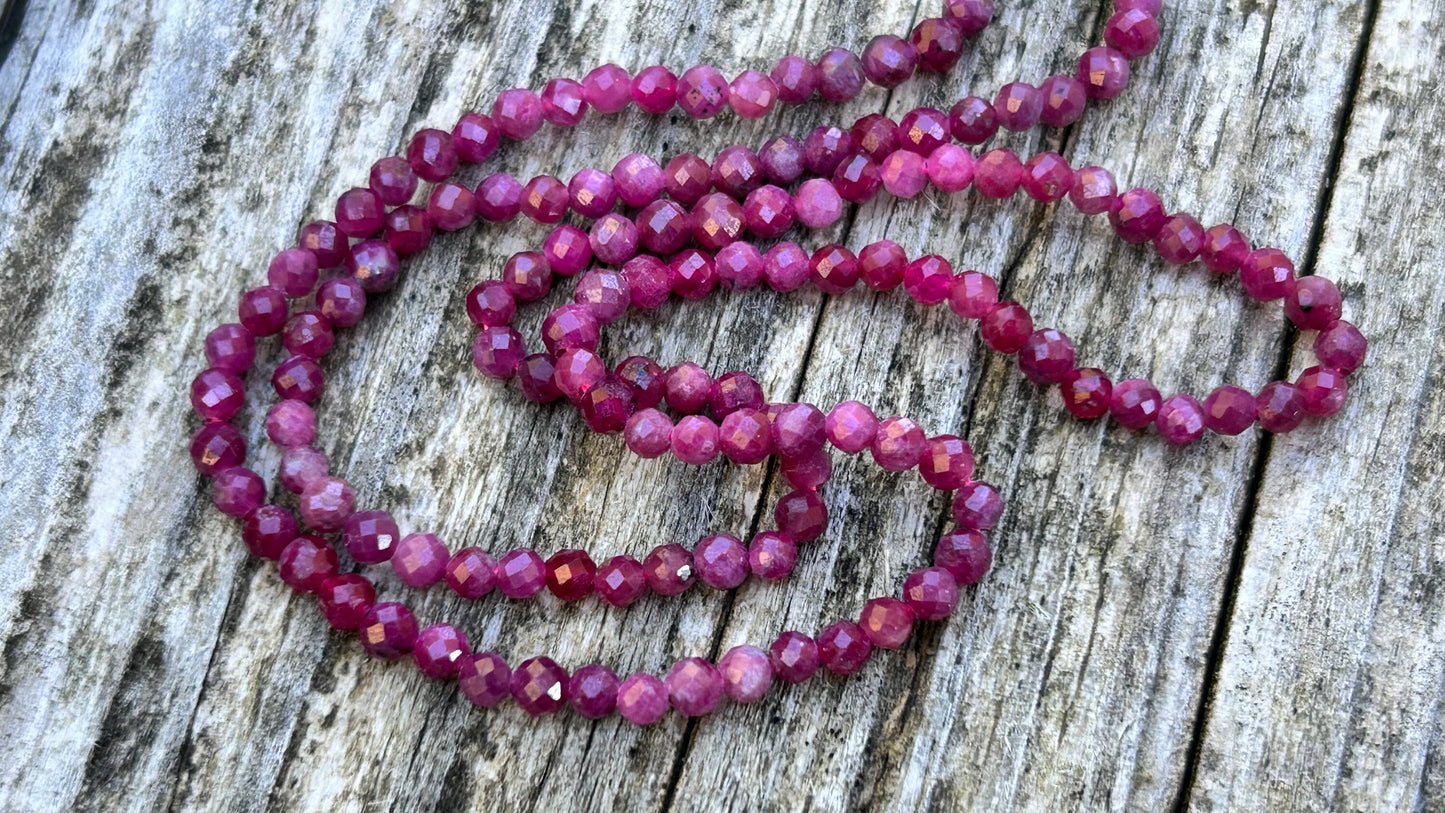 10 perles Rubis 2,6mm facettes, facettes gemme naturelle 2,4/2,6 mm tons naturels, pierre ruby
