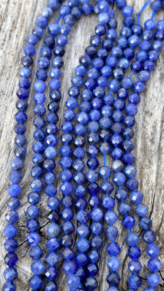 Sodalite bleue 4,5mm facettée, 10 perles facettes gemme naturelle 4mm/4,5 mm tons bleus, pierre naturelle, non traitée